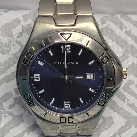 CHROME Watch - Picture 3 of 13